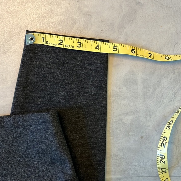 Banana Republic    Athletic Leggings  NWOT 27.5” Inseam   Charcoal color  Size L - Picture 5 of 7